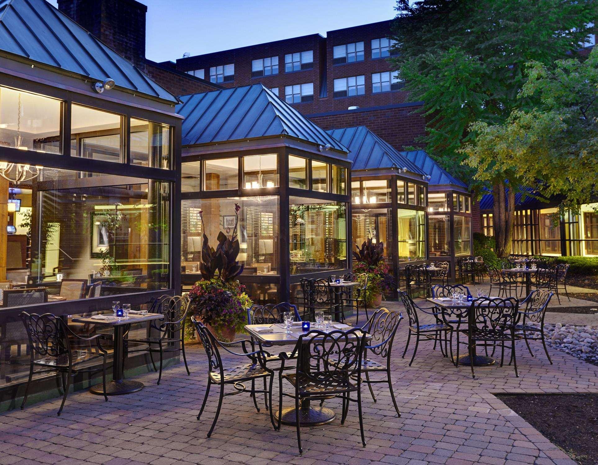 The Saratoga Hilton Hotel Saratoga Springs Ngoại thất bức ảnh