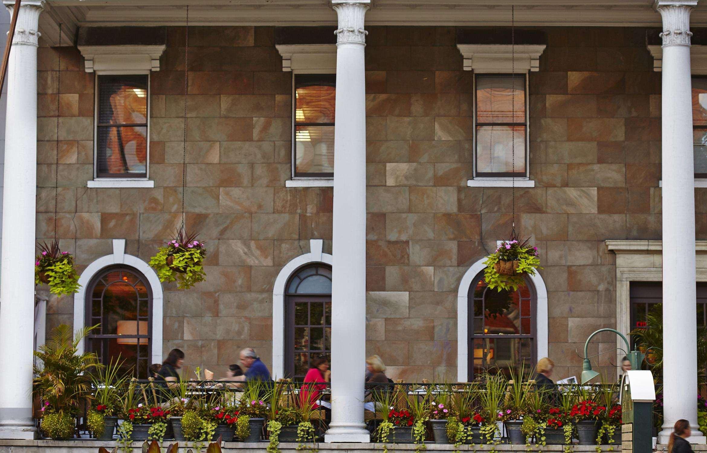 The Saratoga Hilton Hotel Saratoga Springs Ngoại thất bức ảnh