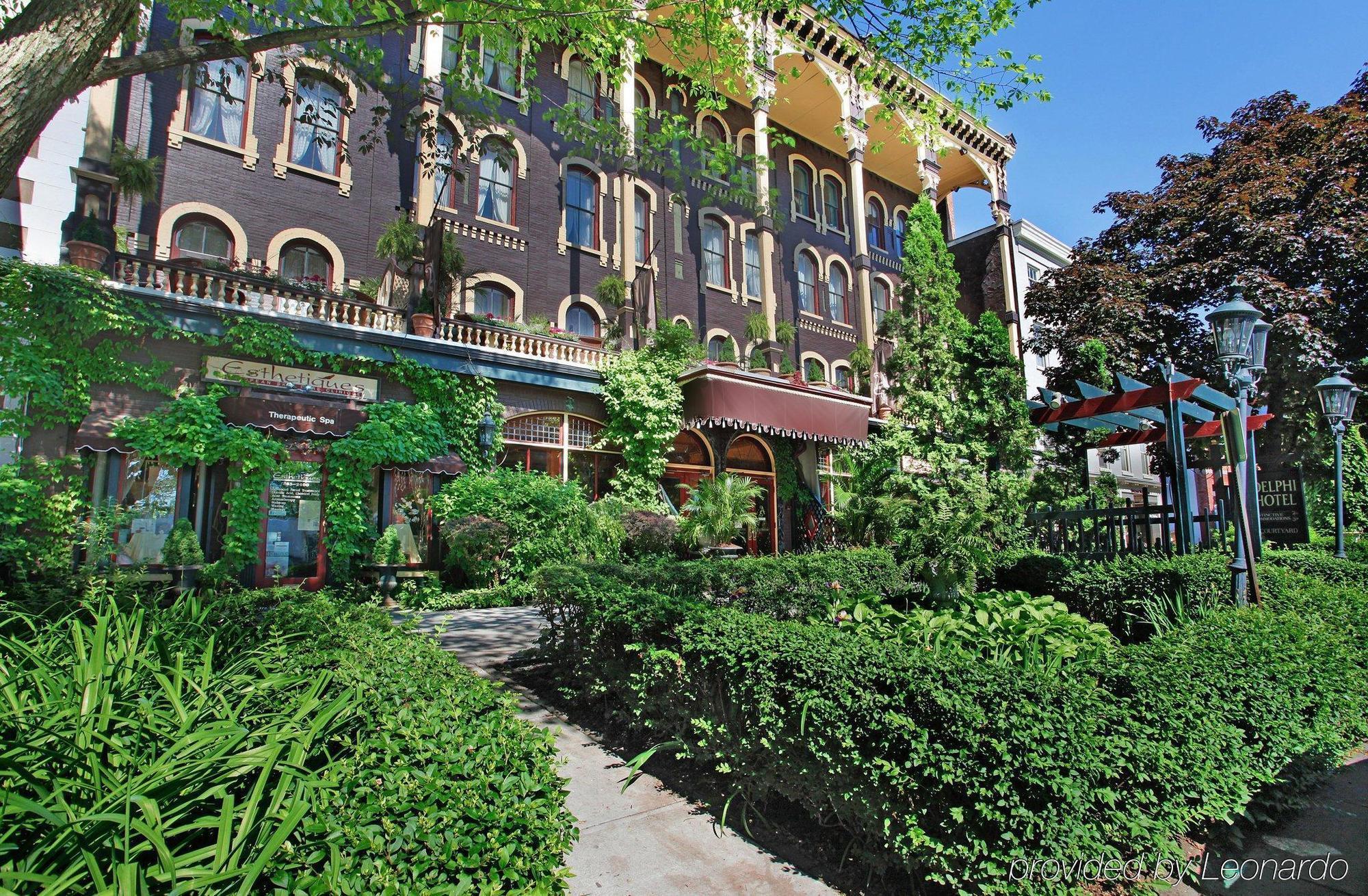 The Saratoga Hilton Hotel Saratoga Springs Ngoại thất bức ảnh
